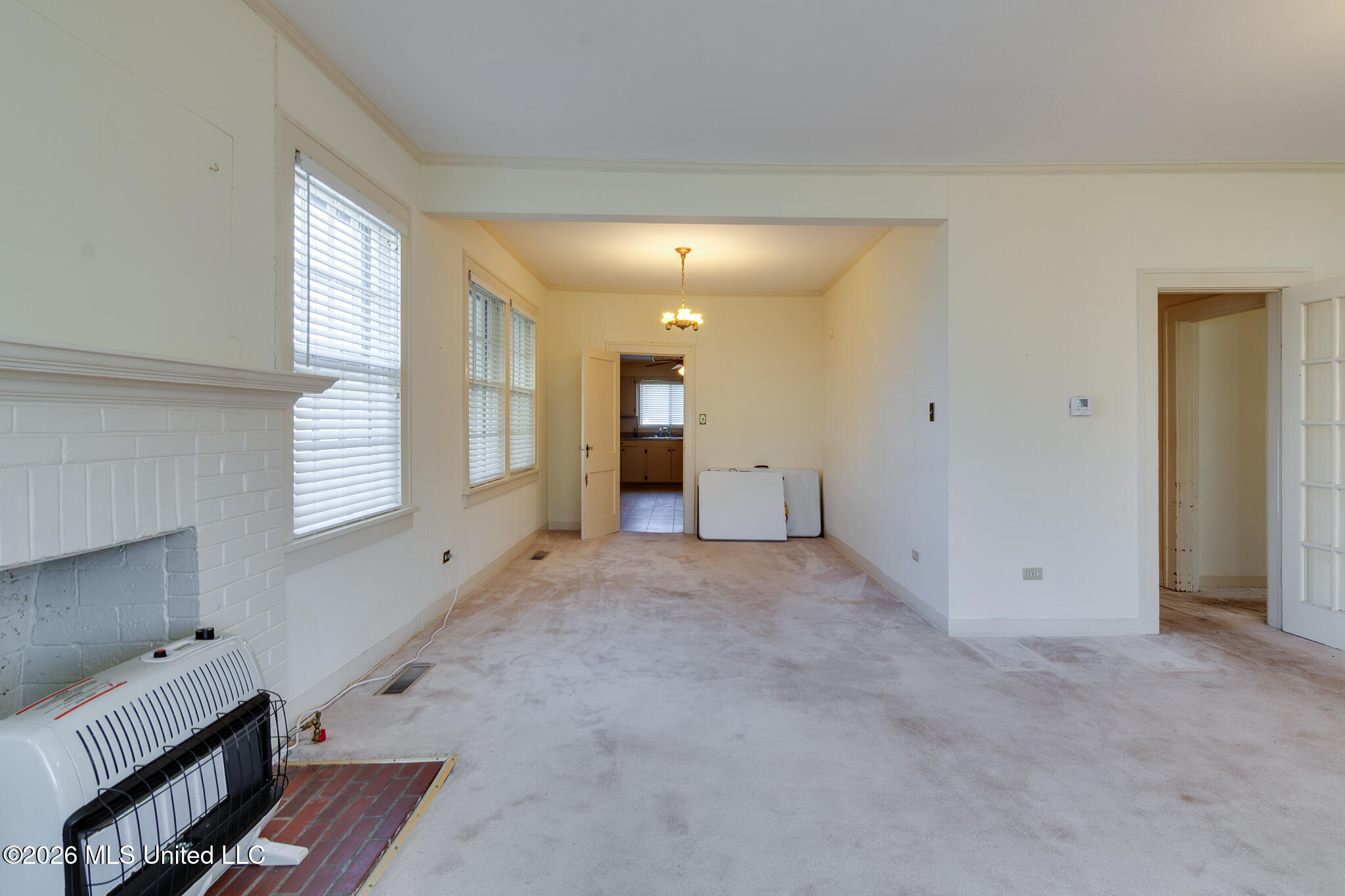 104 East South Avenue Crenshaw, MS 38621 - Photo 4 of 33 104 East South Avenue-8