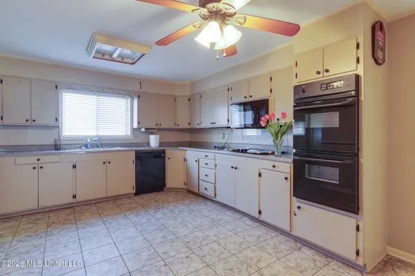 $150,000 | 104 East South Avenue, Crenshaw, MS 38621