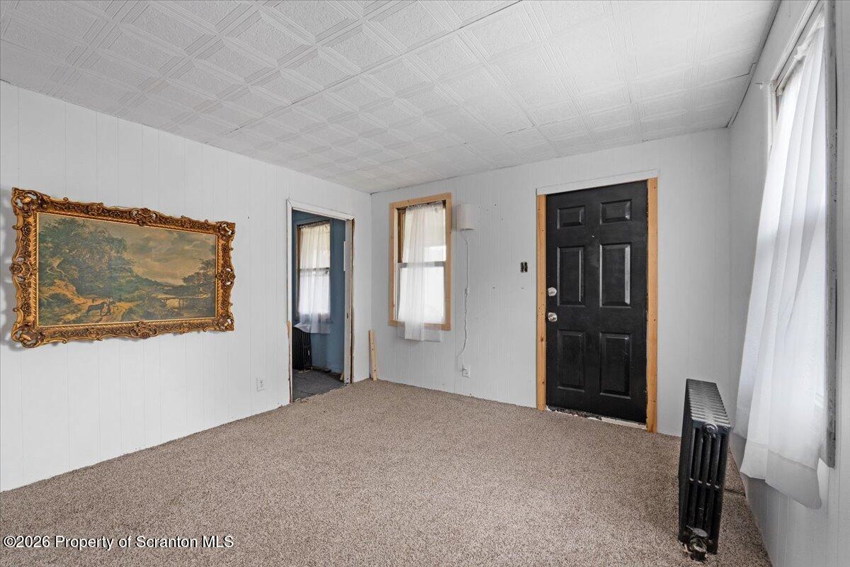 499 Meridian Avenue Scranton, PA 18504 - Photo 12 of 24 an empty room with windows