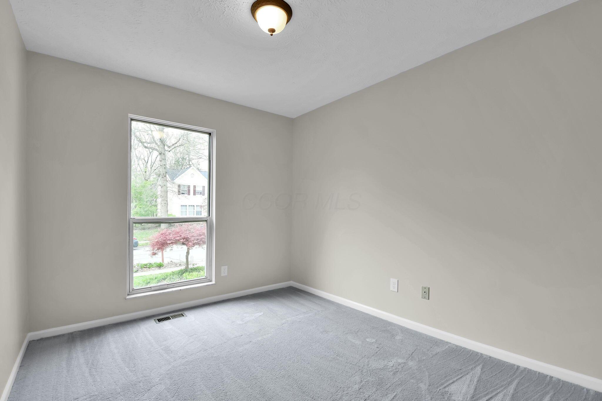 825 Lindenhaven Road Columbus, OH 43230 - Photo 13 of 27 13-web-or-mls-825-lindenhaven-rd