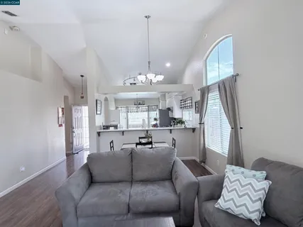 $520,000 | 8551 Summer Knoll Way, Elk Grove, CA 95624