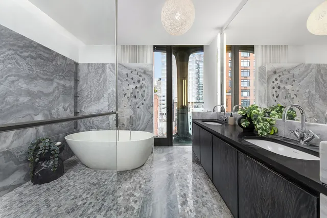 $7,995,000 | 325 West Broadway, Unit 7B | SoHo