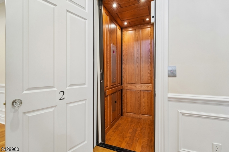 6 Grosvenor Road Short Hills, NJ 07078 - Photo 35 of 50 a view of front door
