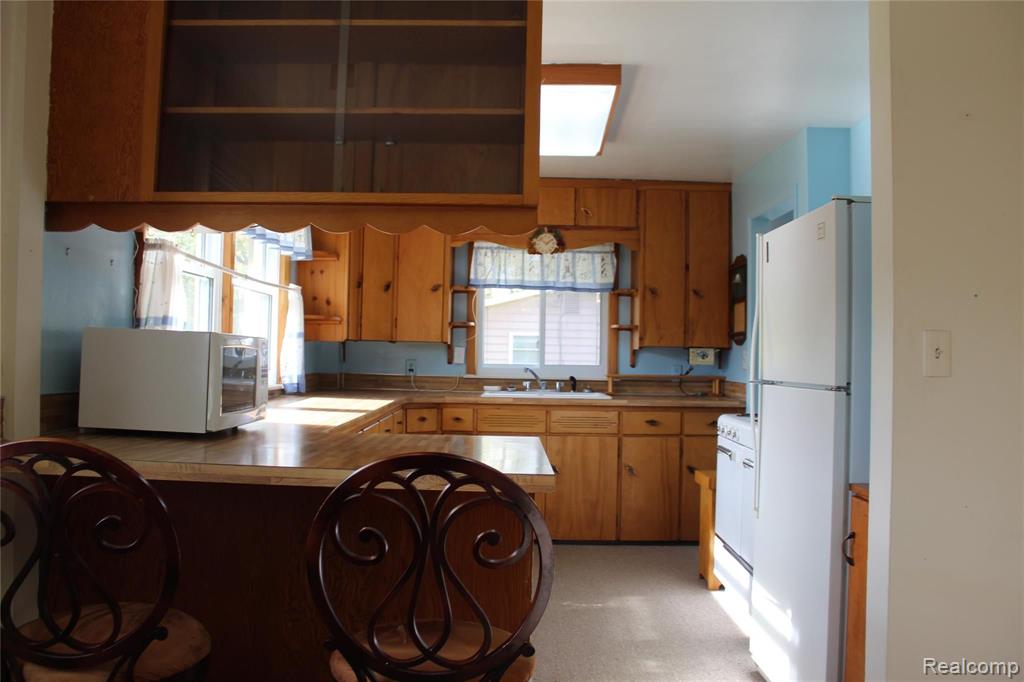 6229 Lucas Road Flint, MI 48506 - Photo 13 of 43