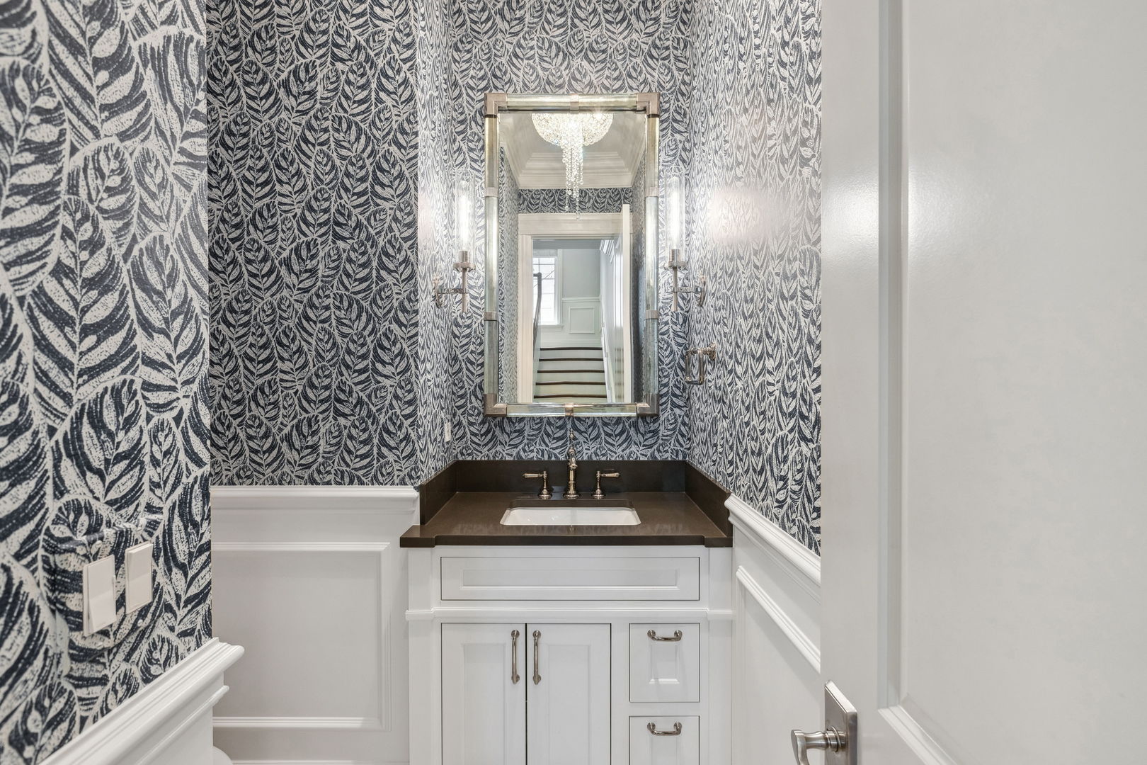 923 Harvard Lane Wilmette, IL 60091 - Photo 18 of 42 a bathroom with a sink and a mirror