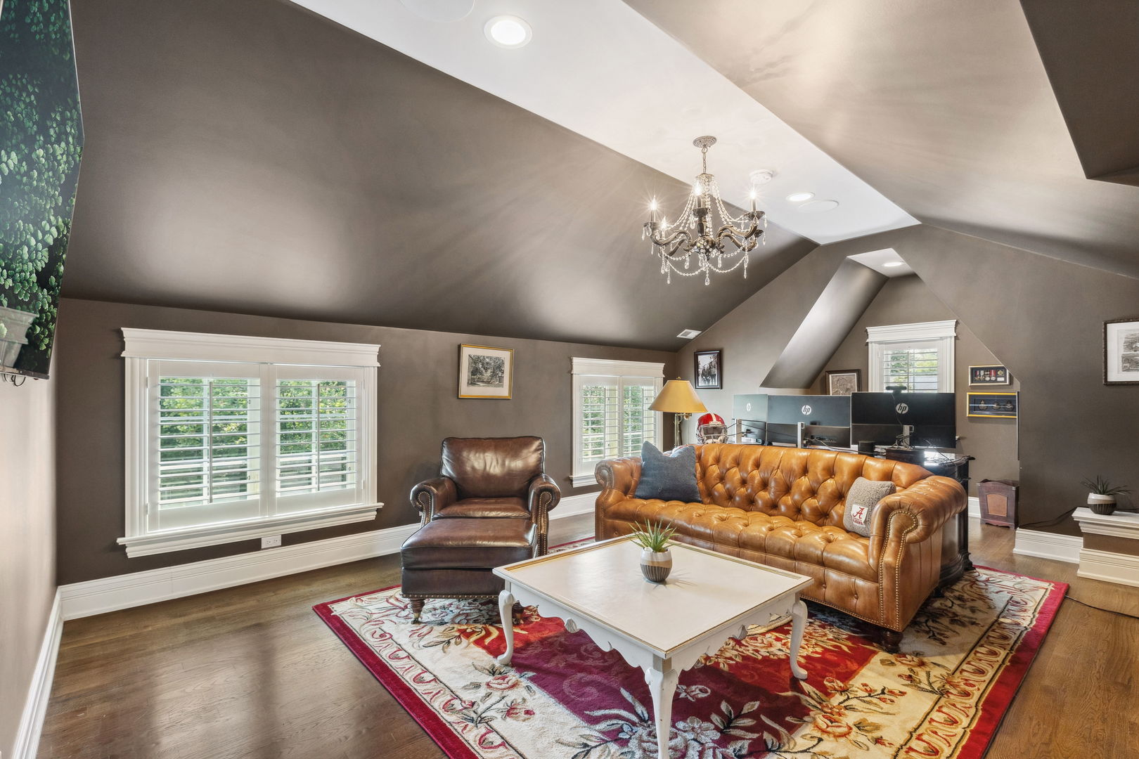 923 Harvard Lane Wilmette, IL 60091 - Photo 31 of 42 a living room with furniture and a large window