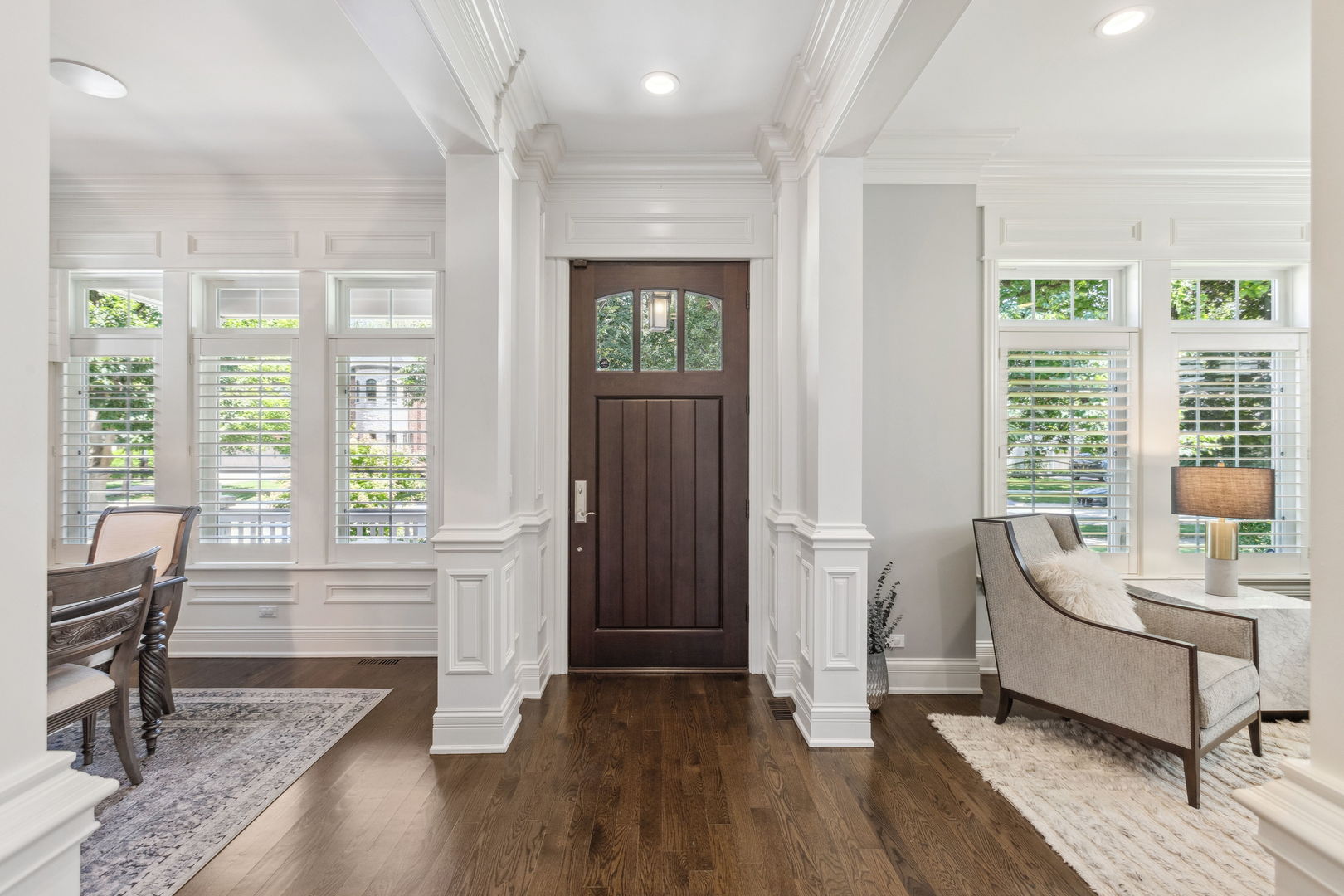 923 Harvard Lane Wilmette, IL 60091 - Photo 4 of 42 a living room with furniture and a window