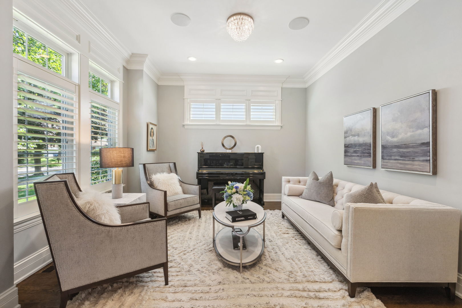 923 Harvard Lane Wilmette, IL 60091 - Photo 5 of 42 a living room with furniture and a large window