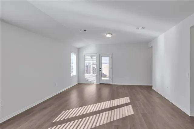 $2,300 | 5020 Hazelnut Lane, Del Valle, TX 78617