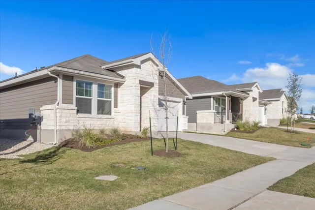 $2,300 | 5020 Hazelnut Lane, Del Valle, TX 78617