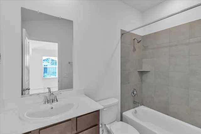 $2,300 | 5020 Hazelnut Lane, Del Valle, TX 78617