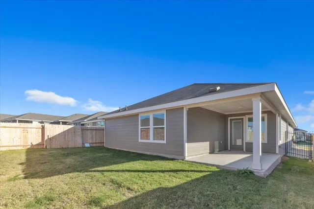 $2,300 | 5020 Hazelnut Lane, Del Valle, TX 78617