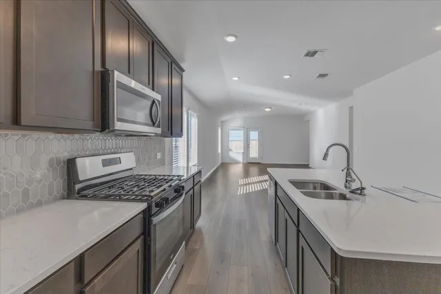 $2,300 | 5020 Hazelnut Lane, Del Valle, TX 78617