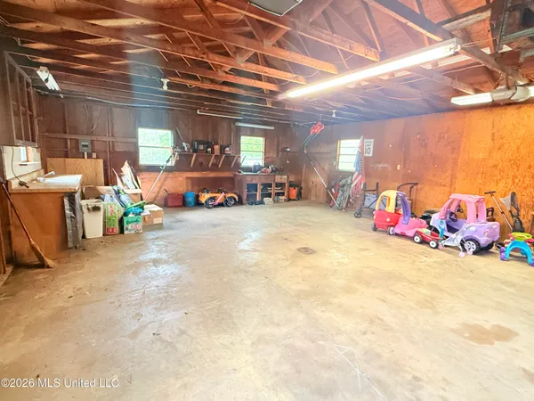 $269,000 | 118 County Road 606, Oakland, MS 38948