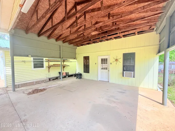 $269,000 | 118 County Road 606, Oakland, MS 38948