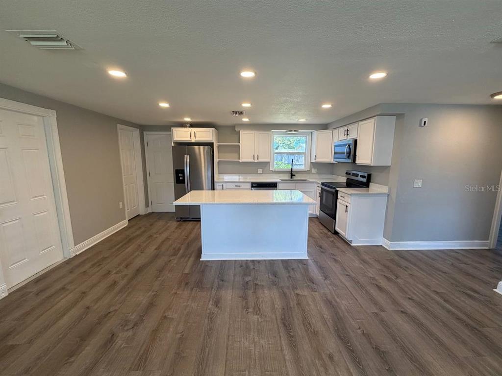 3511 Cambridge Street New Port Richey, FL 34652 - Photo 11 of 38
