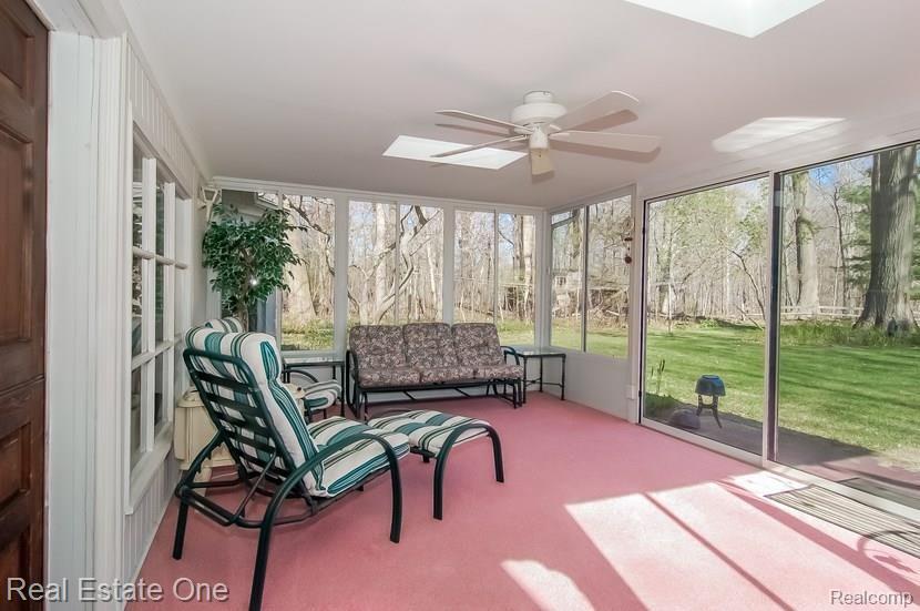 28400 West Nine Mile Road Farmington, MI 48336 - Photo 14 of 30 017-Sun_Room-972103-mls.jpg