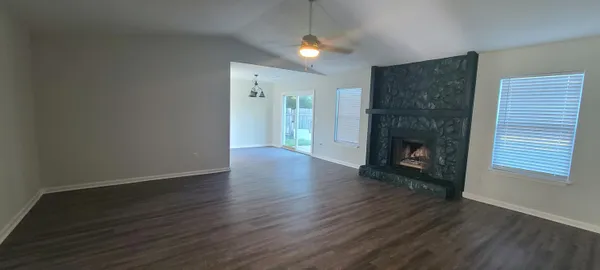 $2,250 | 104 Coachman Lane, Summerville, SC 29486