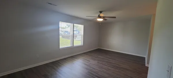 $2,250 | 104 Coachman Lane, Summerville, SC 29486