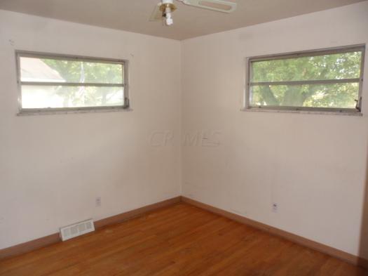 4436 Hartwell Road Columbus, OH 43224 - Photo 4 of 11 Gallery Image 4
