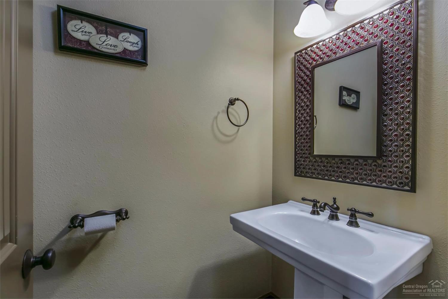 19815 Buck Canyon Road Bend, OR 97702 - Photo 12 of 25 Gallery Image 12