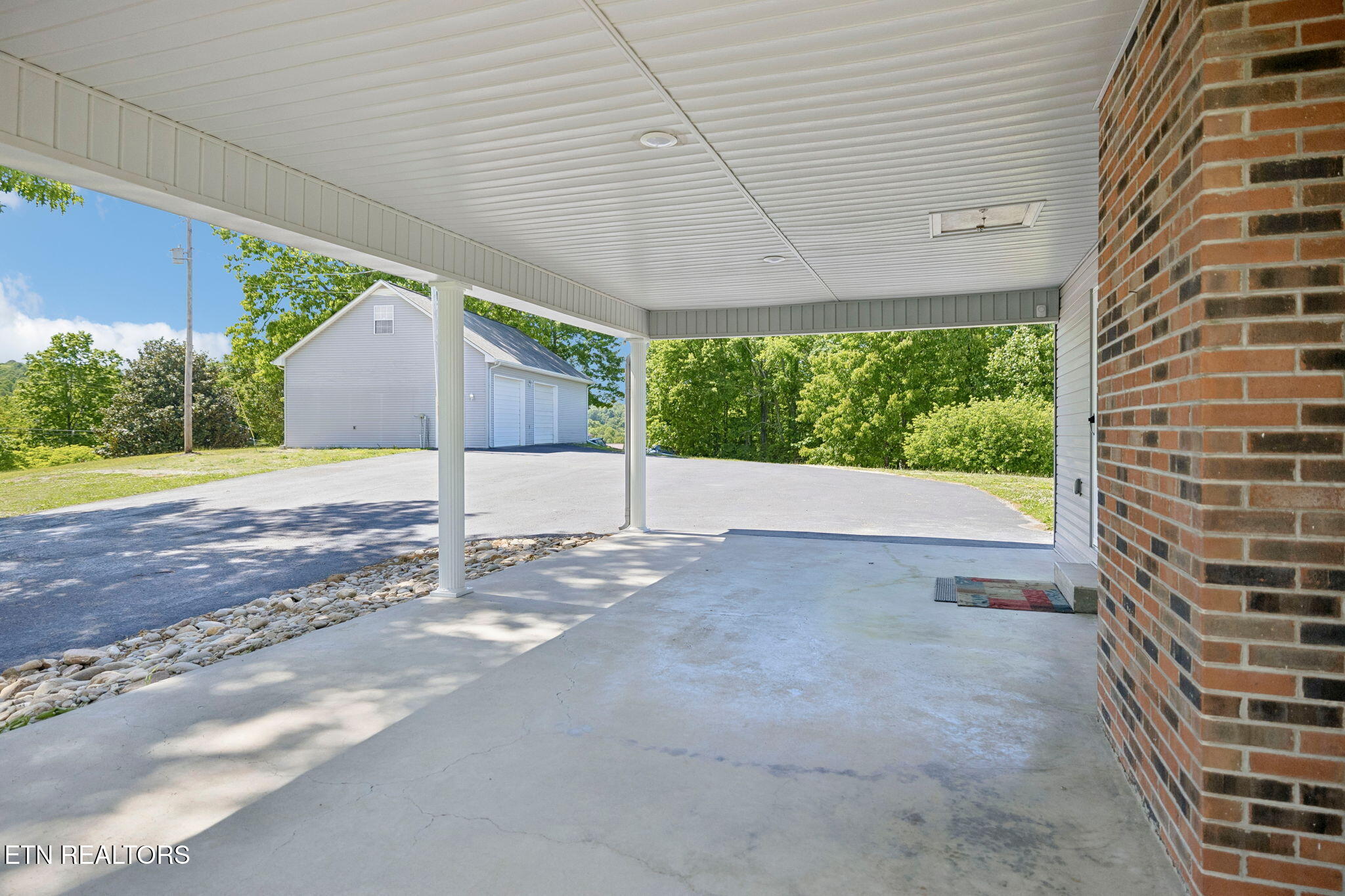 2245 Pinecrest Road Jacksboro, TN 37757 - Photo 5 of 60 3-2245 Pinecrest Rd - 003