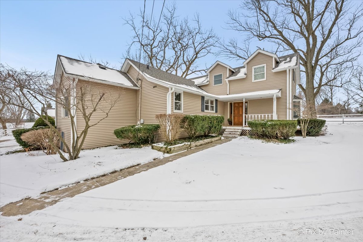 11N575 Rohrssen Road Elgin, IL 60120 - Photo 4 of 55 Gallery Image 4