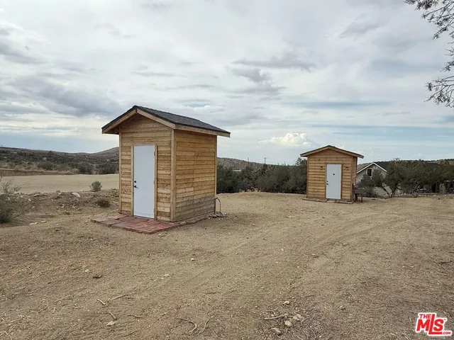 $549,000 | 29243 Piani Road, Pearblossom, CA 93553