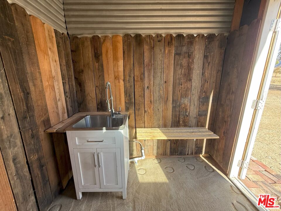 29243 Piani Road Pearblossom, CA 93553 - Photo 40 of 64