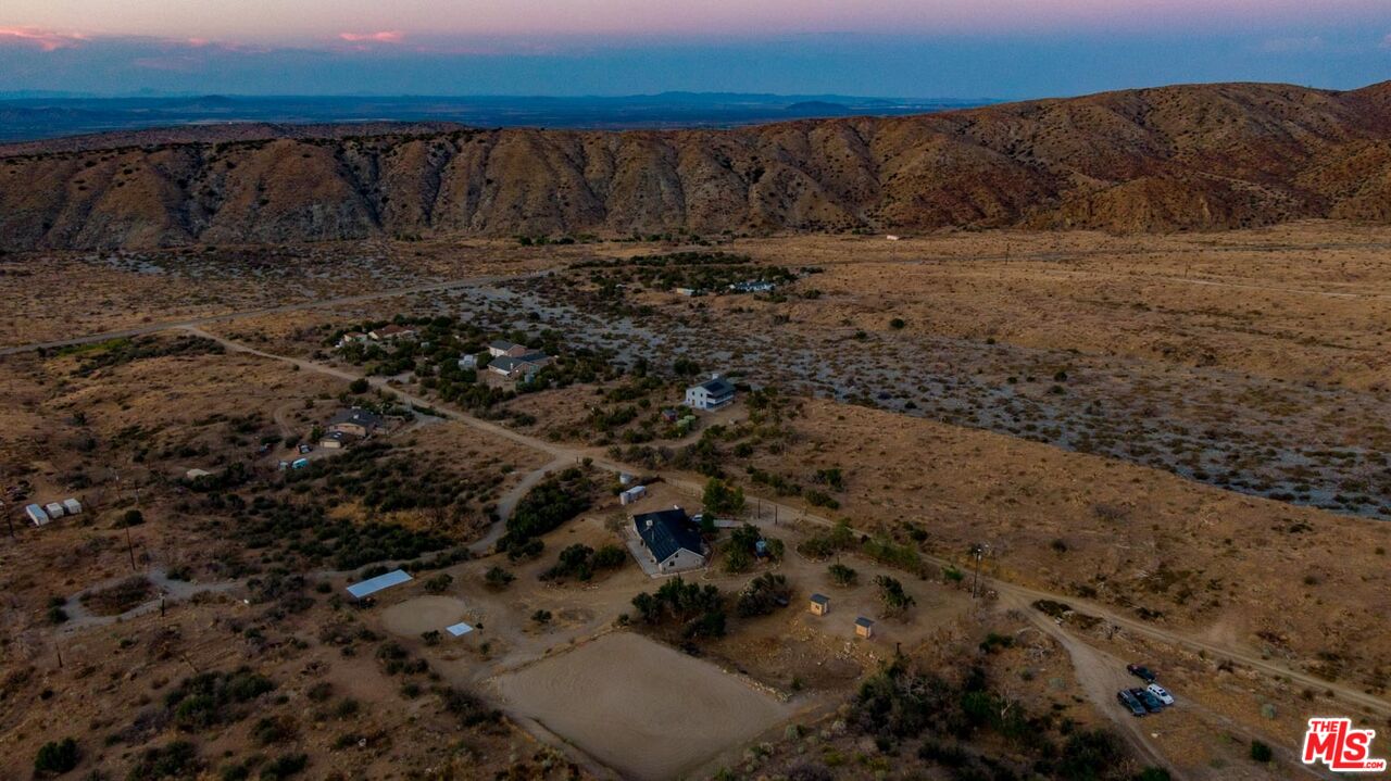 29243 Piani Road Pearblossom, CA 93553 - Photo 53 of 64 a view of wooden fence