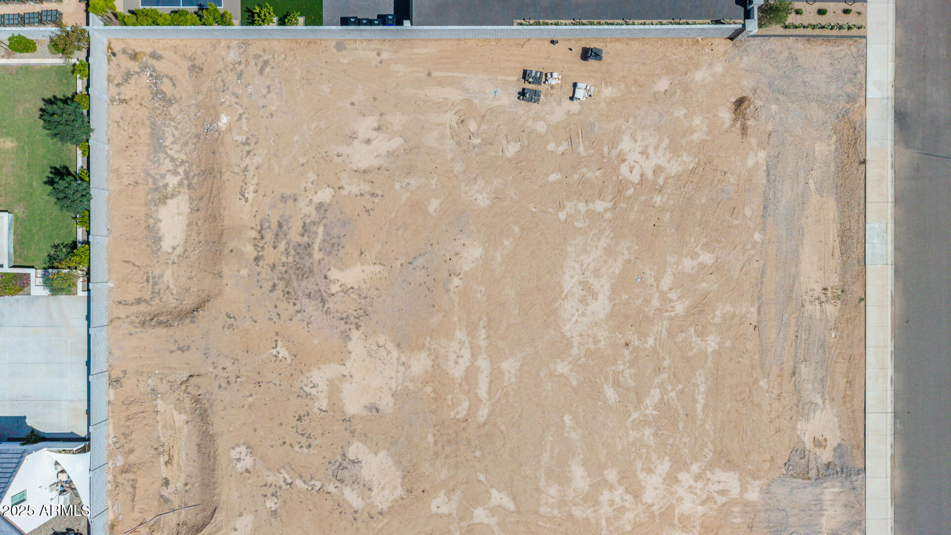 2714 East Blue Sage Road, Unit 128 Gilbert, AZ 85297 - Photo 5 of 18 a bathroom with a shower curtain