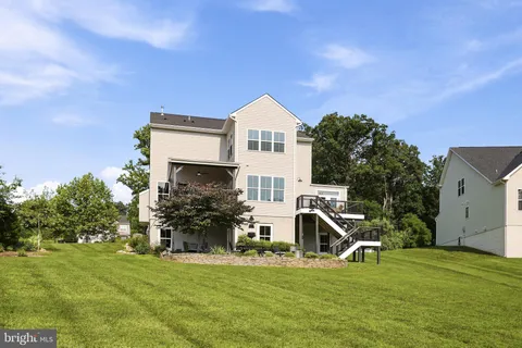$1,170,000 | 18120 Ridgewood Place, Round Hill, VA 20141