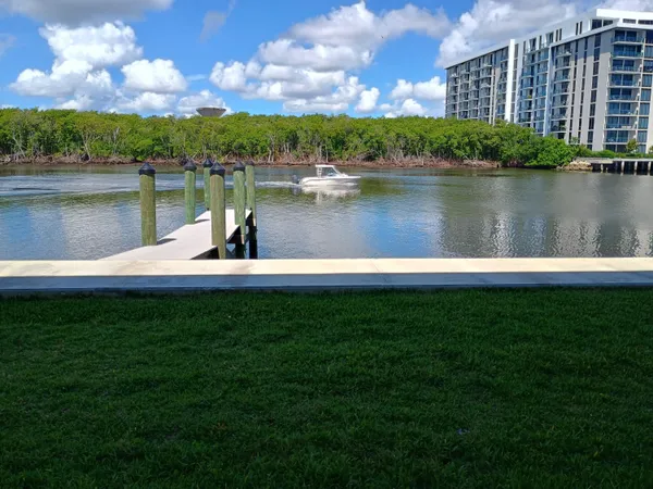 $3,000 | 5520 North Ocean Boulevard, Unit 208, Ocean Ridge, FL 33435