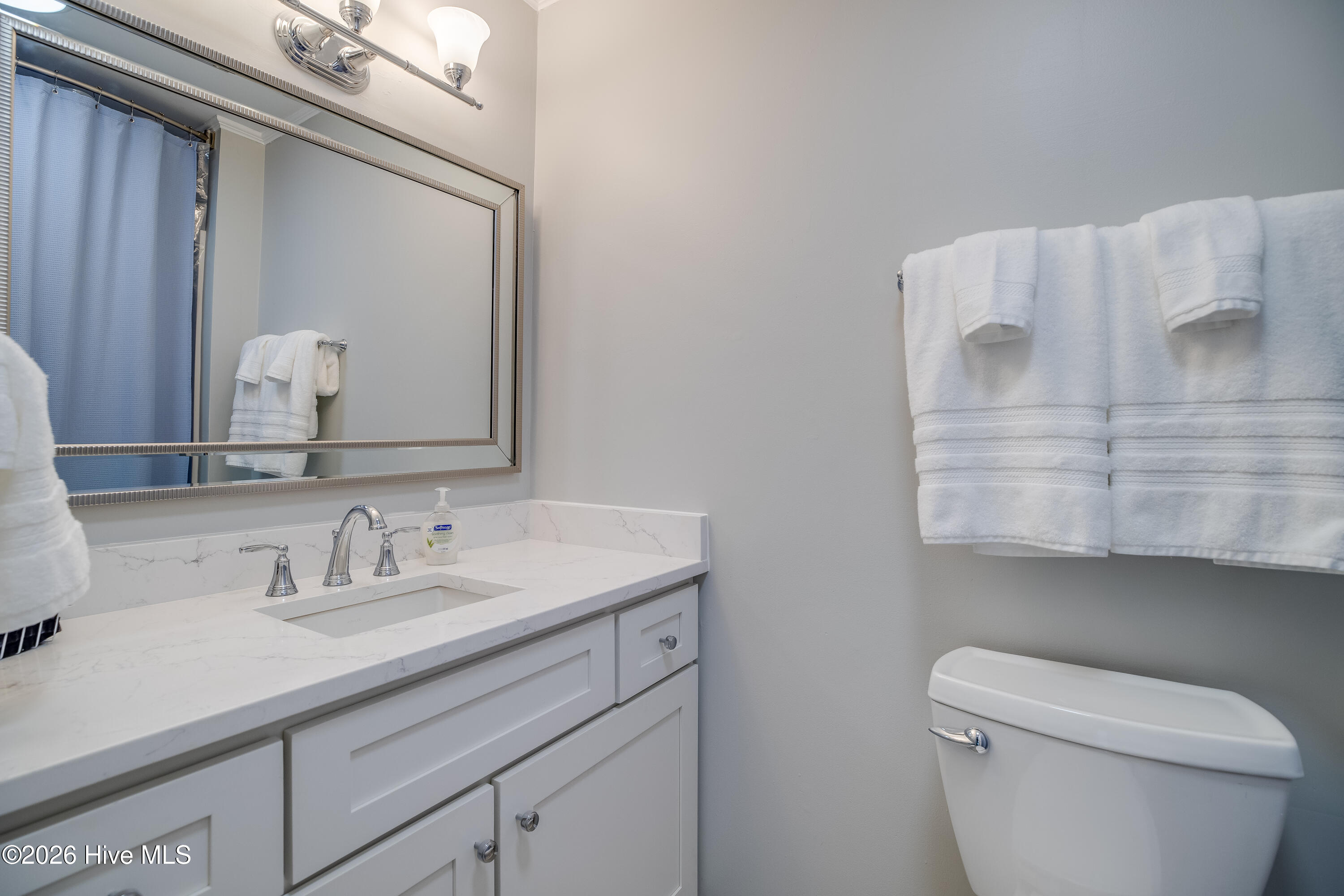 108 Hoffman Beach Road Atlantic Beach, NC 28512 - Photo 26 of 42 Sink Bath