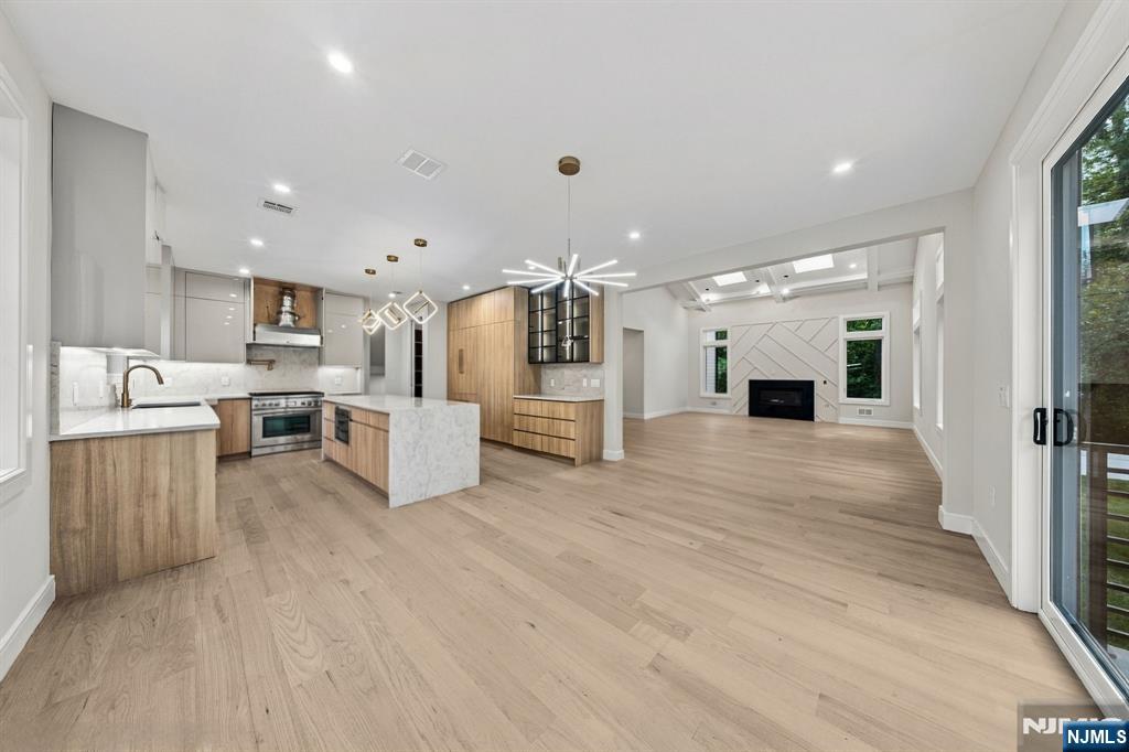 914 Hammond Road Ridgewood, NJ 07450 - Photo 22 of 50 Gallery Image 22
