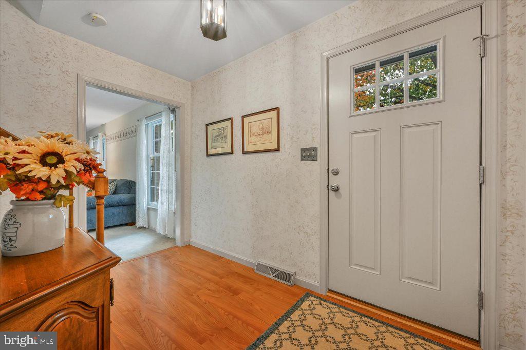 1025 Union House Road Lititz, PA 17543 - Photo 5 of 36