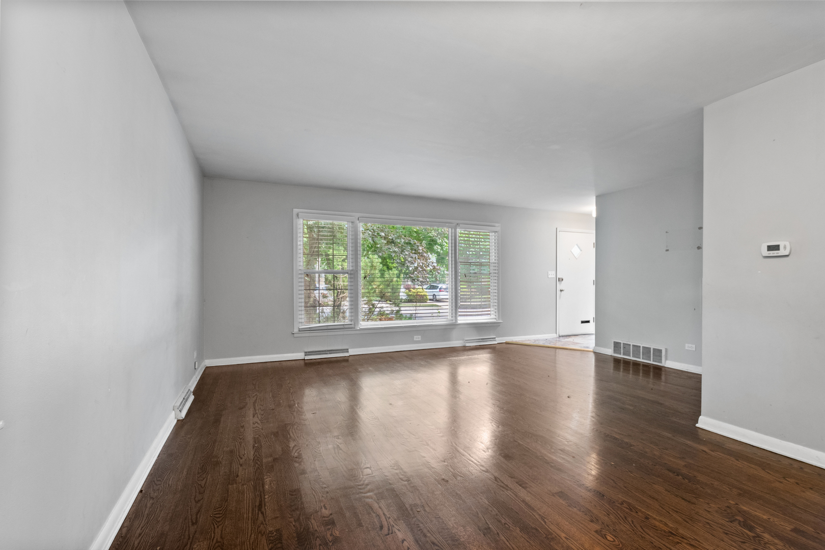 9120 East Prairie Road Evanston, IL 60203 - Photo 2 of 19