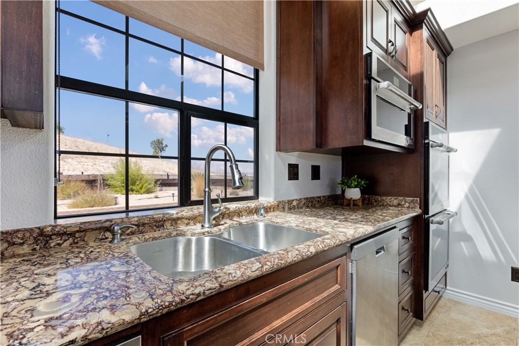 2550 Summer Ranch Road Paso Robles, CA 93446 - Photo 14 of 57