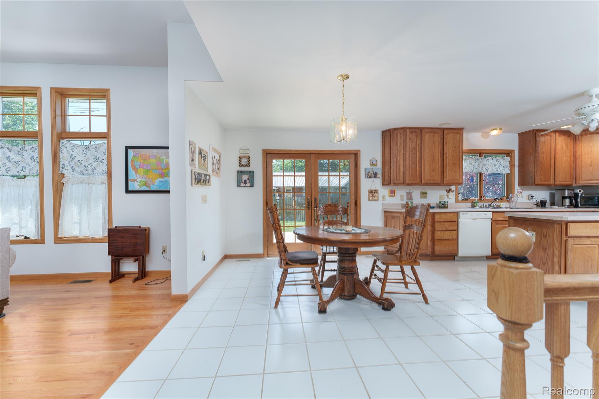 5382 Meadowlawn Road Fowlerville, MI 48836 - Photo 5 of 45 DSC01866.jpg