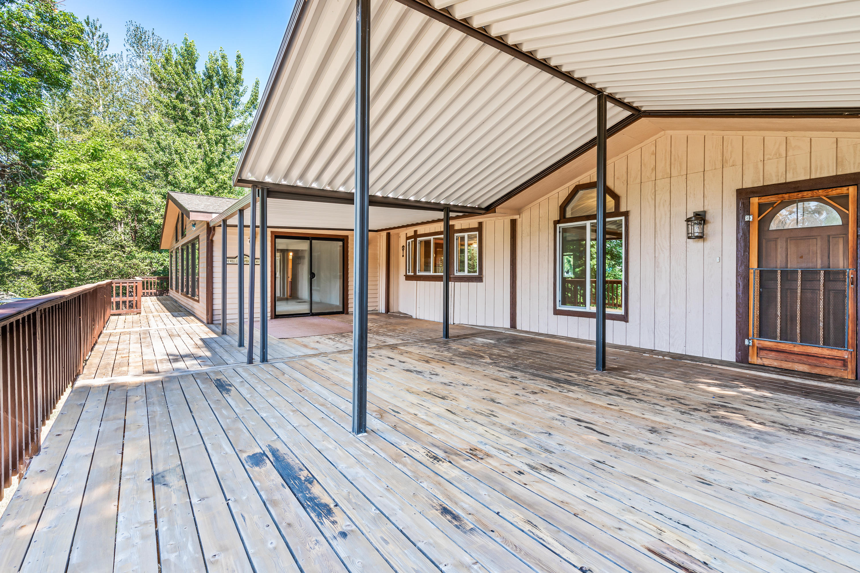 6745 North Applegate Road Grants Pass, OR 97527 - Photo 5 of 82 9R9A9454
