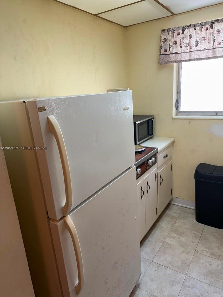 8132 Harding Avenue, Unit 9 Miami Beach, FL 33141 - Photo 5 of 12