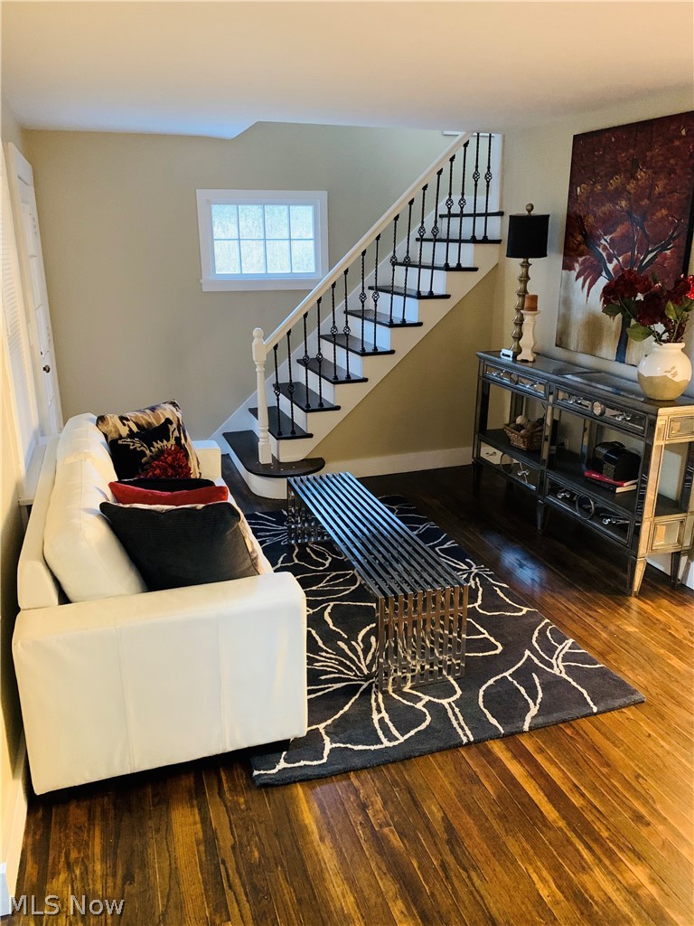 4706 Anderson Road Cleveland, OH 44121 - Photo 9 of 20