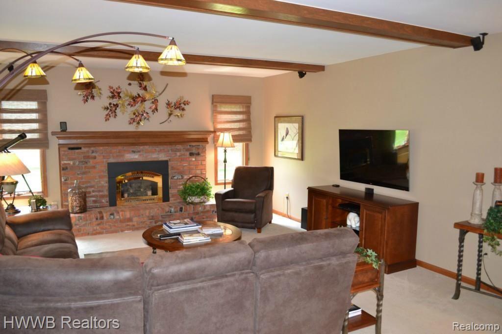 1080 Maple Leaf Drive Rochester, MI 48309 - Photo 16 of 41 Family Room