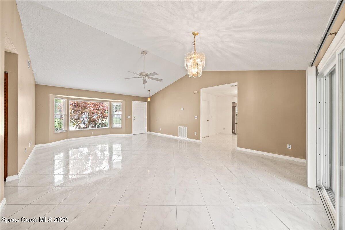 789 Rostock Circle Northwest Palm Bay, FL 32907 - Photo 8 of 34 Great/Family Room