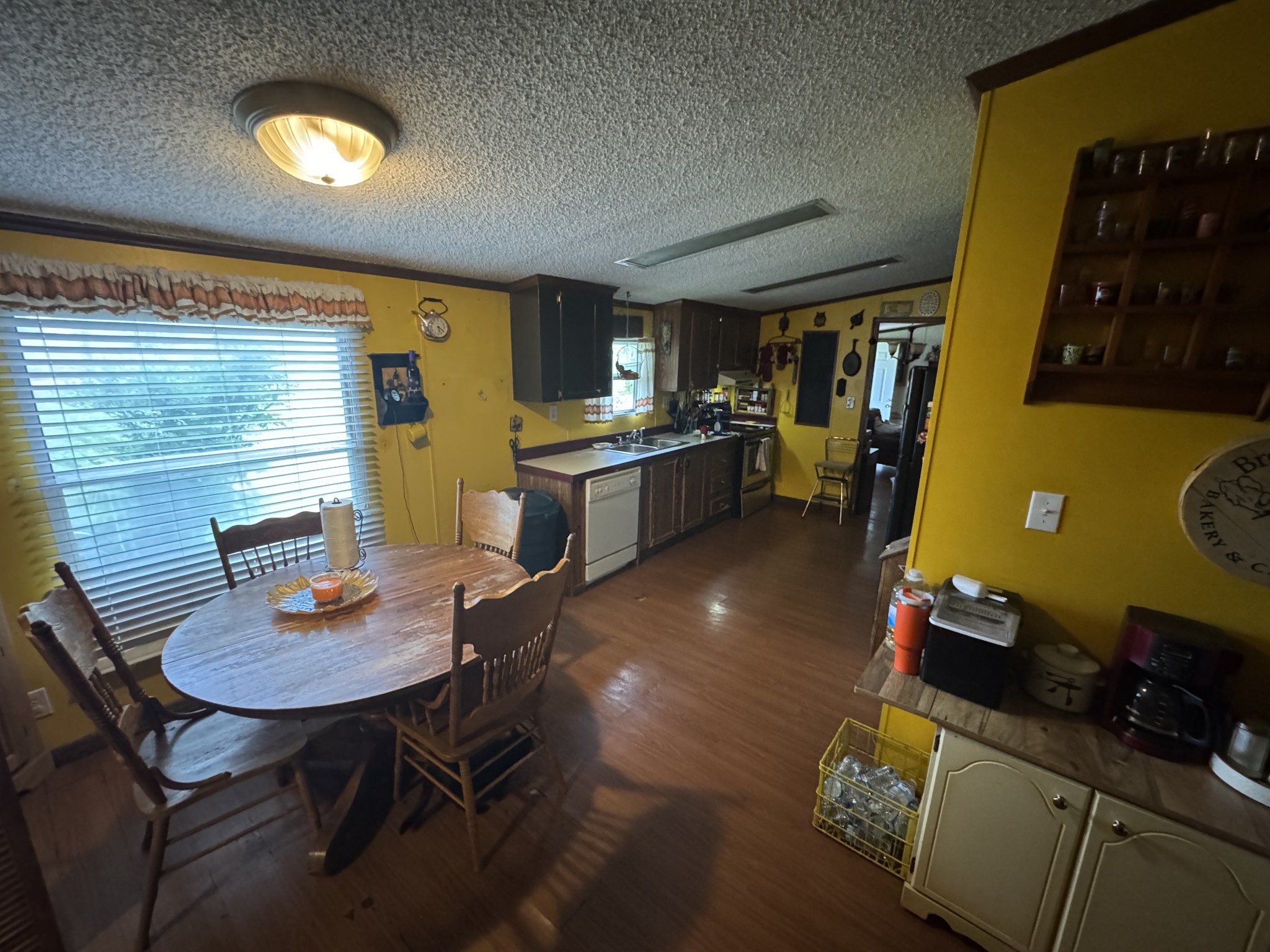 102 Sugar Tree Road Pulaski, TN 38478 - Photo 24 of 35 a workspace with furniture and window