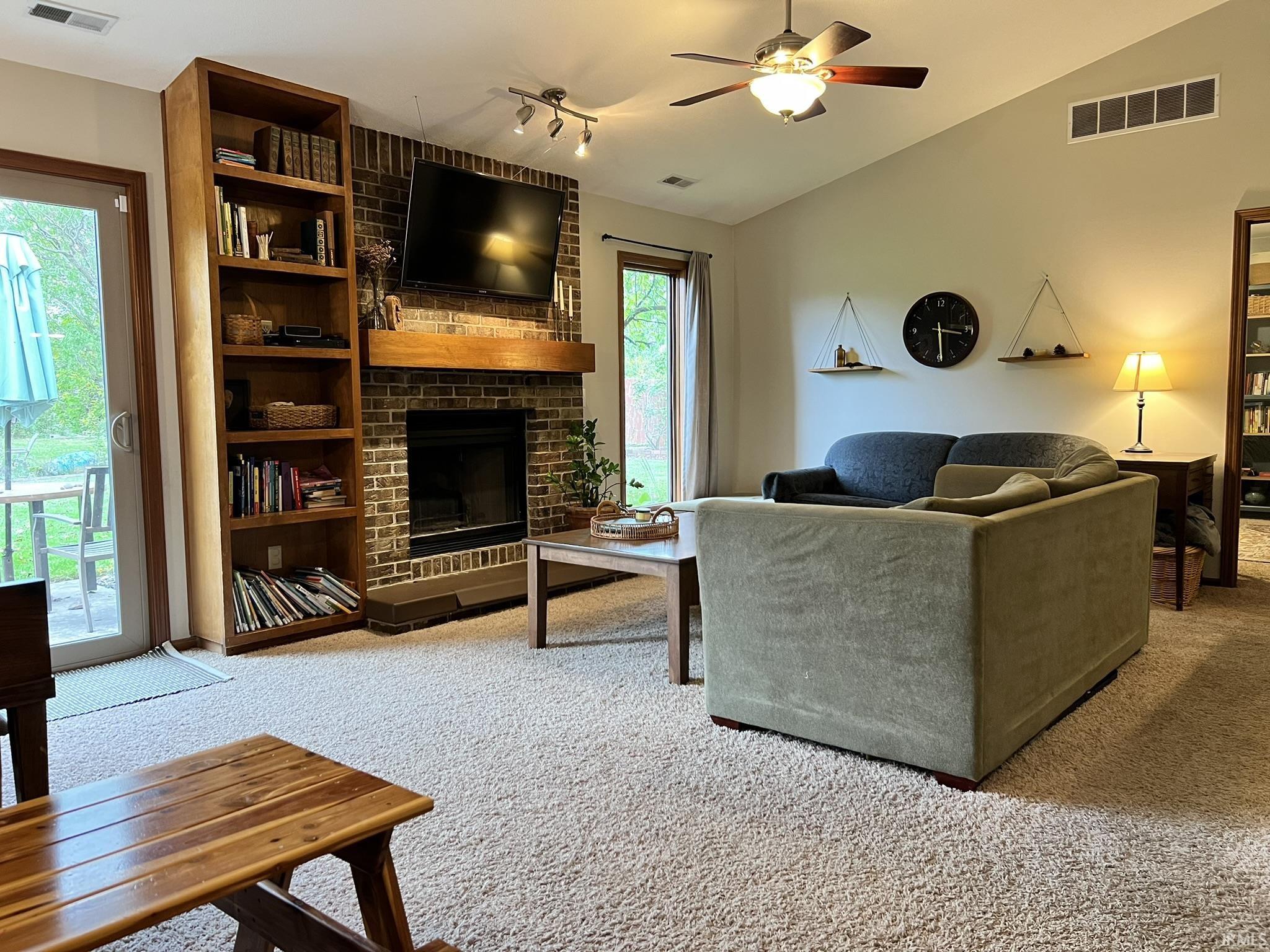 722 Autumn Ridge Lane Fort Wayne, IN 46804 - Photo 3 of 19