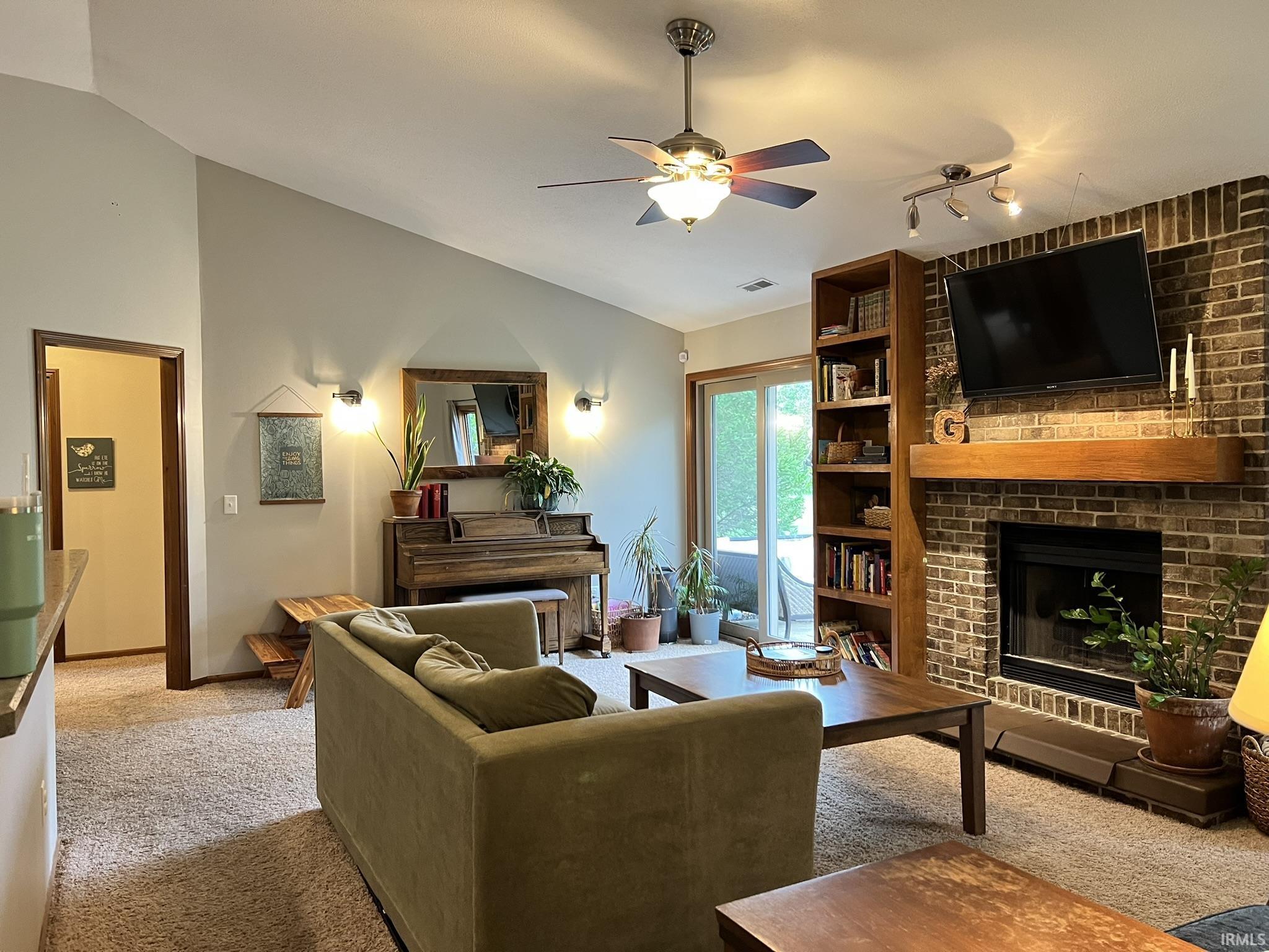 722 Autumn Ridge Lane Fort Wayne, IN 46804 - Photo 4 of 19