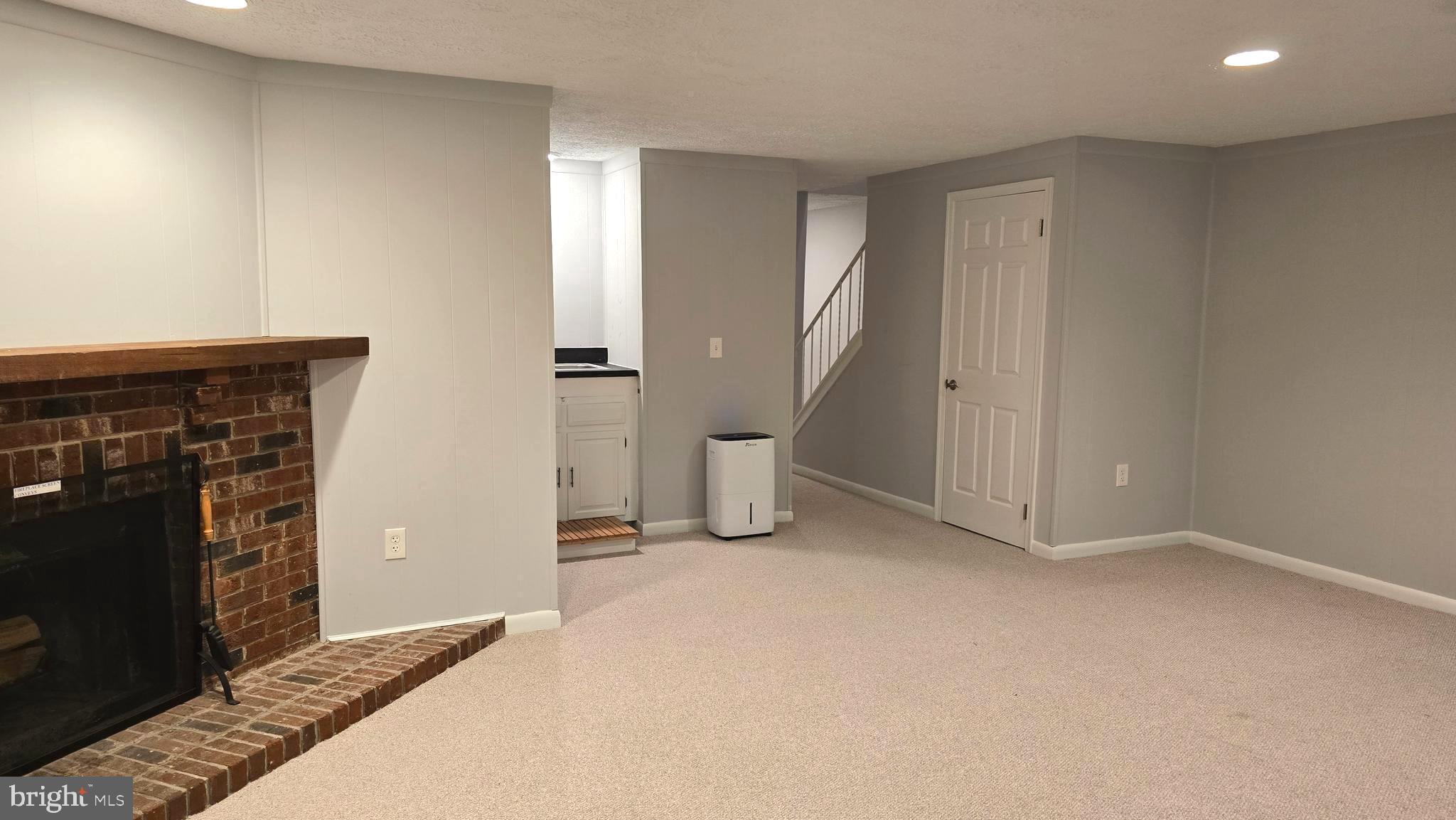 5987 Clerkenwell Court Burke, VA 22015 - Photo 31 of 41