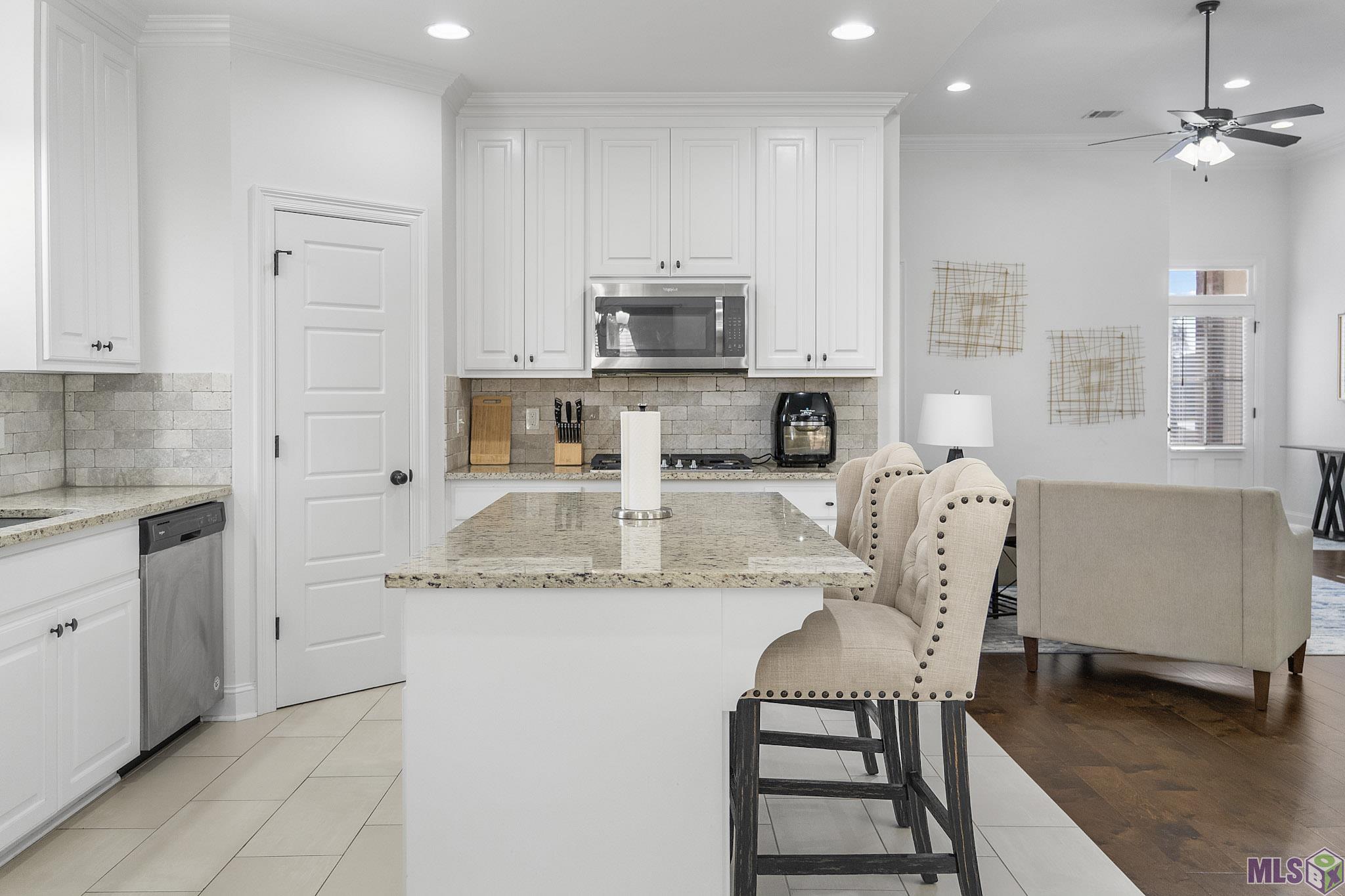 43306 Pond View Drive Prairieville, LA 70769 - Photo 11 of 35