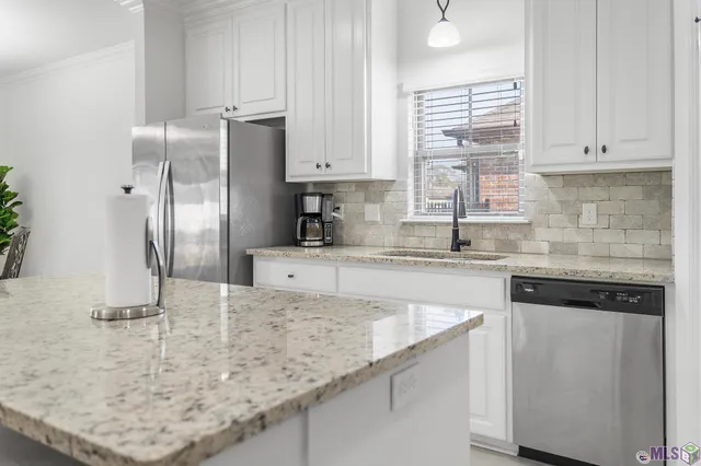 $365,000 | 43306 Pond View Drive, Prairieville, LA 70769